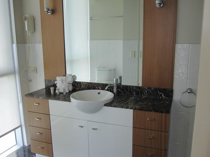 23 Ferny Avenue, Surfers Paradise QLD 4217