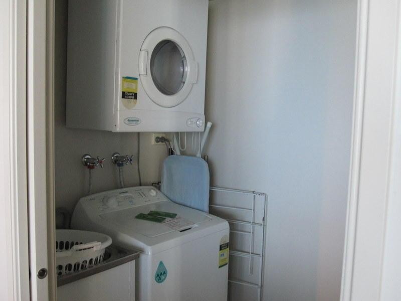 23 Ferny Avenue, Surfers Paradise QLD 4217