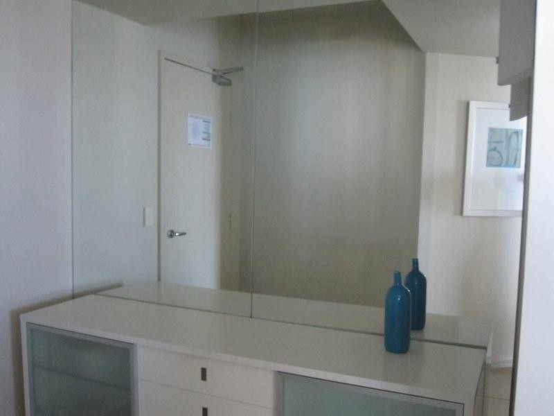 23 Ferny Avenue, Surfers Paradise QLD 4217