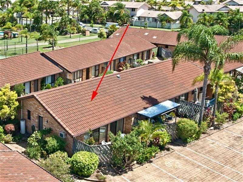 37 St Kevins Avenue, Benowa QLD 4217