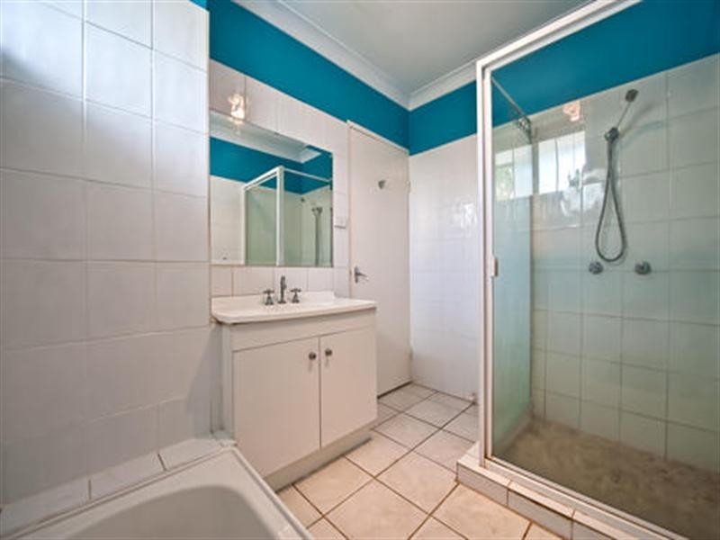 42 Monaco Street, Surfers Paradise QLD 4217