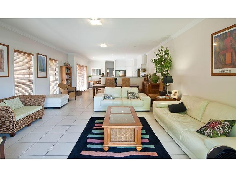 2/21 Paradise Island, Surfers Paradise QLD 4217