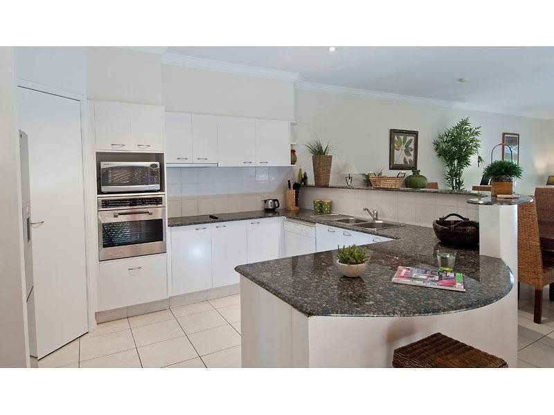 2/21 Paradise Island, Surfers Paradise QLD 4217