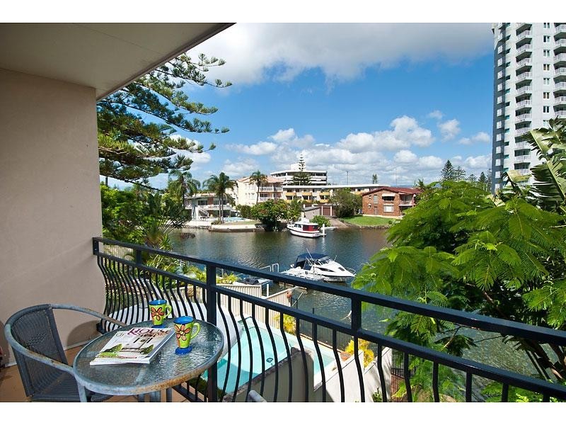 2/21 Paradise Island, Surfers Paradise QLD 4217