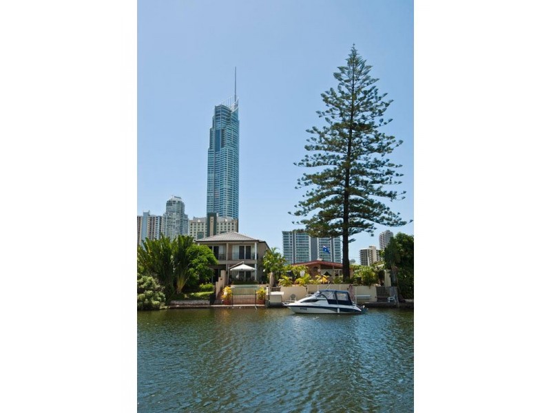 2/21 Paradise Island, Surfers Paradise QLD 4217