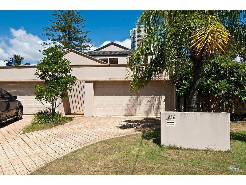 2/21 Paradise Island, Surfers Paradise QLD 4217