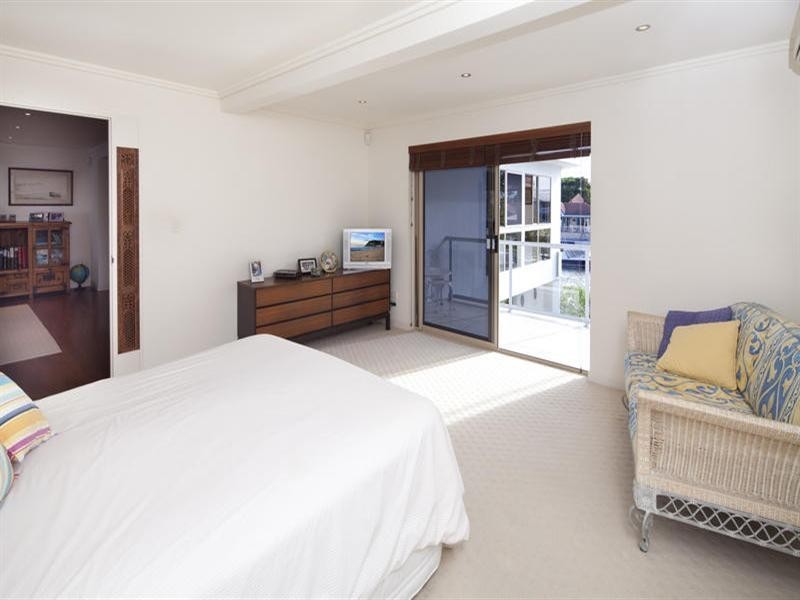 38 Gibraltar Drive, Isle Of Capri QLD 4217