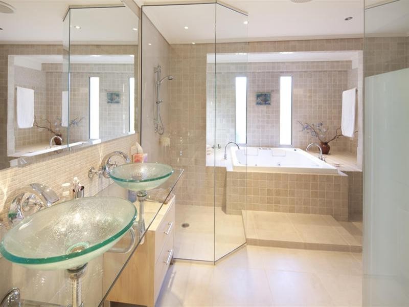 38 Gibraltar Drive, Isle Of Capri QLD 4217