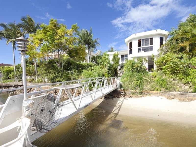 38 Gibraltar Drive, Isle Of Capri QLD 4217