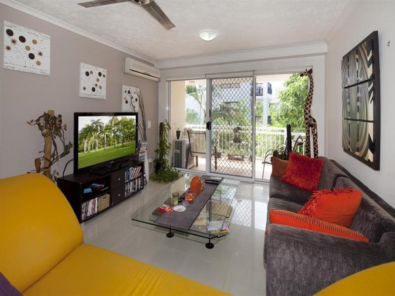 37 Mawarra Street, Chevron Island QLD 4217