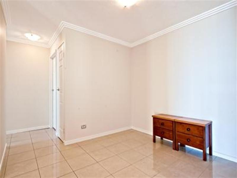 50 Old Burleigh Road, Surfers Paradise QLD 4217