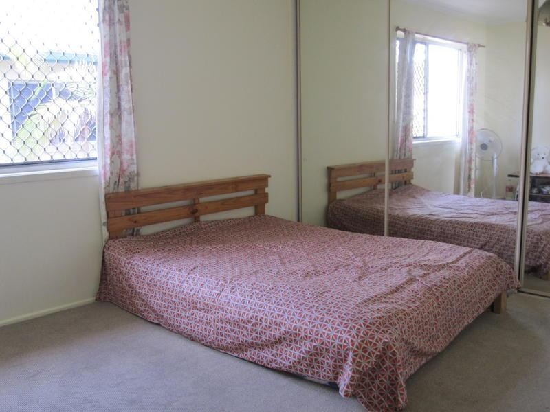 22 Darrambal Street, Chevron Island QLD 4217