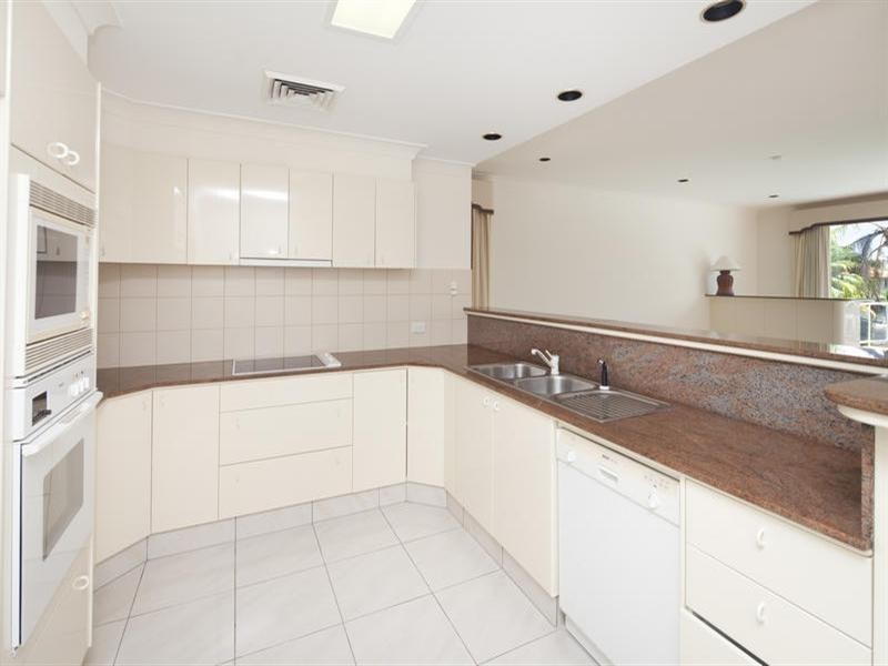 24 Seafarer Court, Surfers Paradise QLD 4217