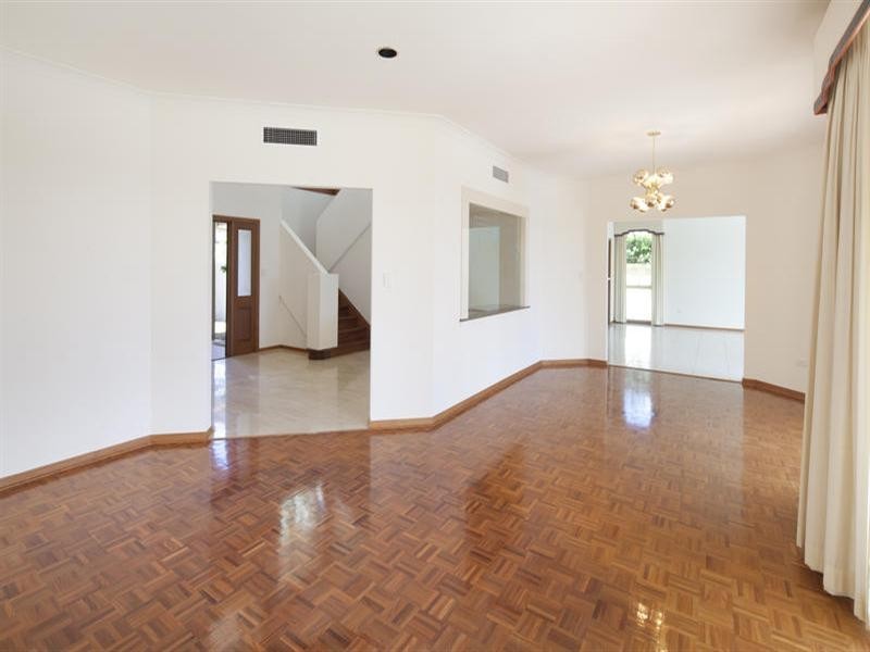 24 Seafarer Court, Surfers Paradise QLD 4217