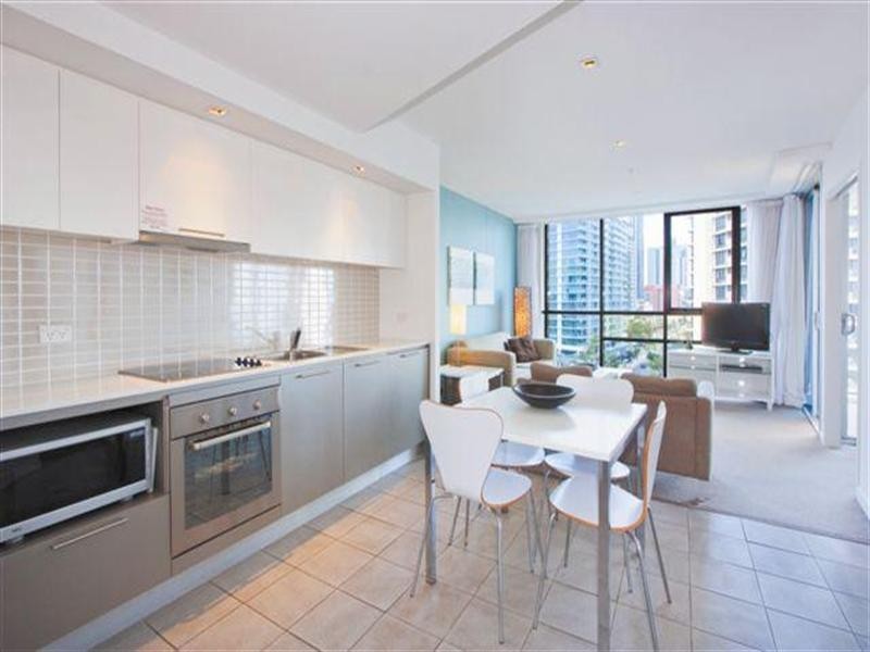 18 Enderley Avenue, Surfers Paradise QLD 4217