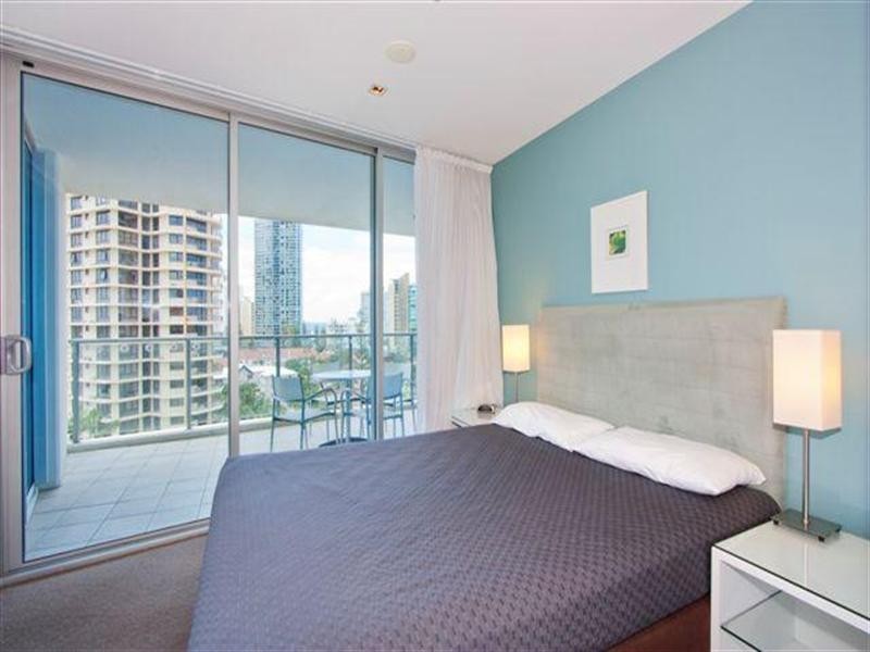 18 Enderley Avenue, Surfers Paradise QLD 4217