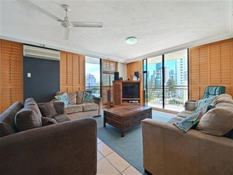 6C Surfers Aquarius. 4 Old Burleigh Road, Surfers Paradise QLD 4217