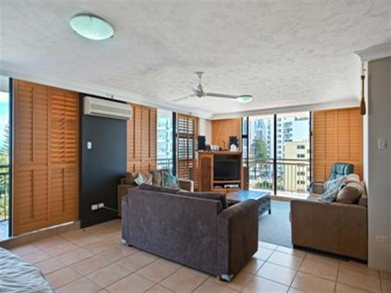 6C Surfers Aquarius. 4 Old Burleigh Road, Surfers Paradise QLD 4217