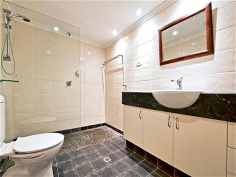 6C Surfers Aquarius. 4 Old Burleigh Road, Surfers Paradise QLD 4217