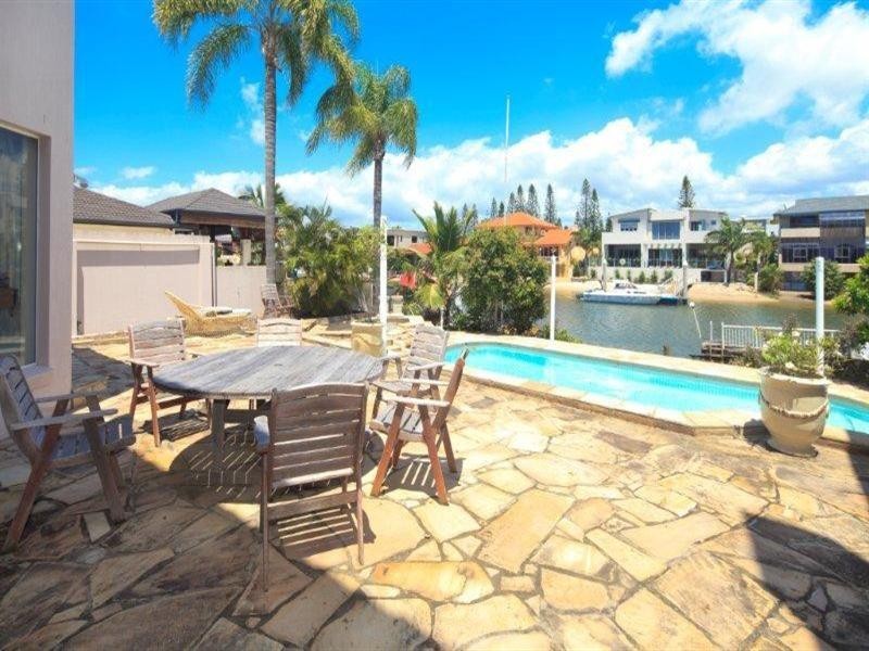 16 Norseman Court, Main Beach QLD 4217