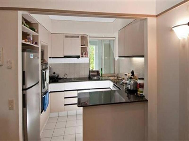 13 76 Chichester Drive, Arundel QLD 4214