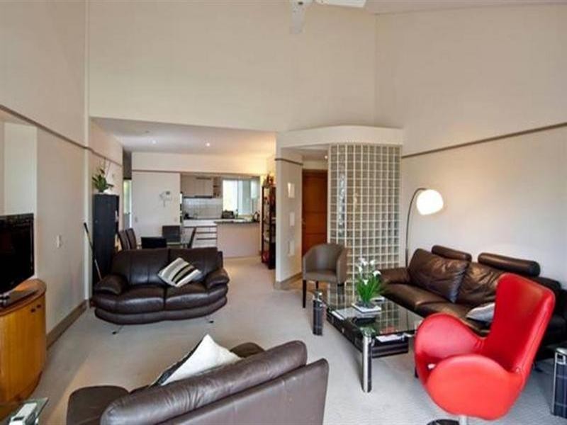 13 76 Chichester Drive, Arundel QLD 4214