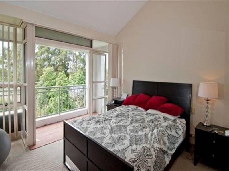 13 76 Chichester Drive, Arundel QLD 4214