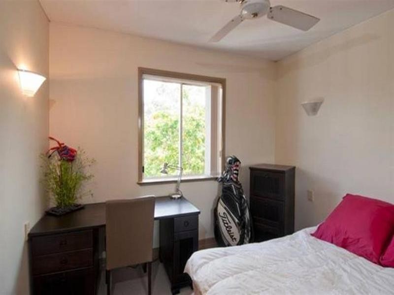 13 76 Chichester Drive, Arundel QLD 4214