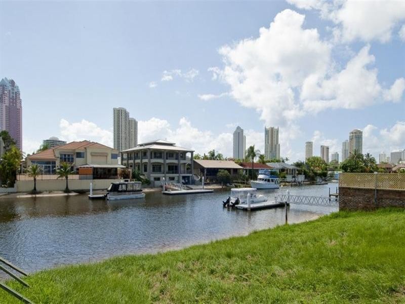 77 Admiralty Drive, Surfers Paradise QLD 4217