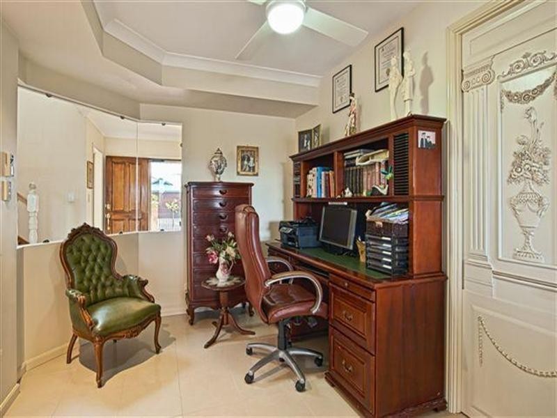 7 Royal View Close, Burleigh Heads QLD 4220