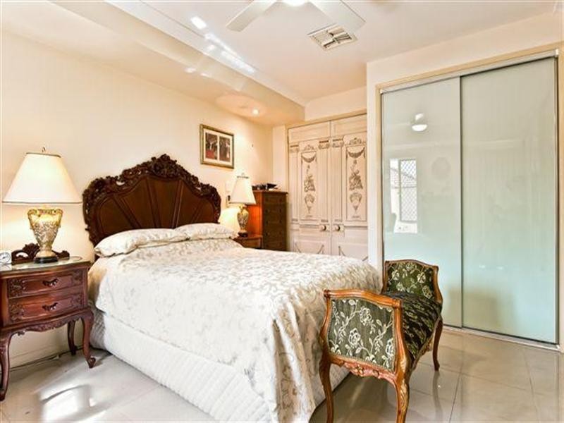 7 Royal View Close, Burleigh Heads QLD 4220