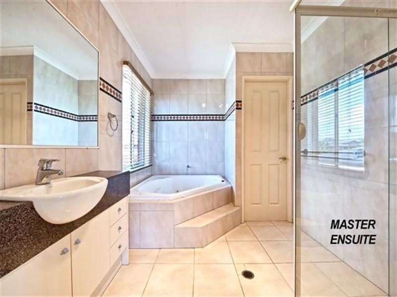 7 Royal View Close, Burleigh Heads QLD 4220