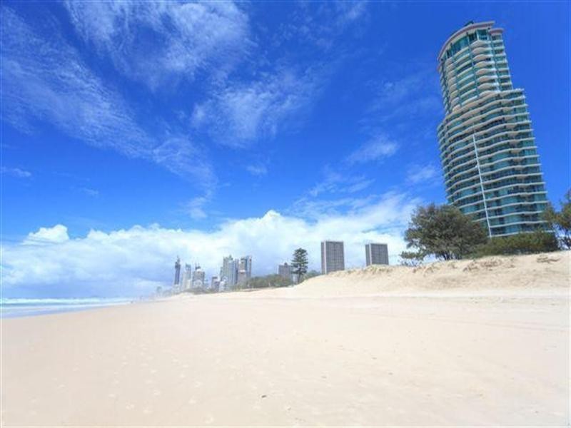 3482 Main Beach Parade, Main Beach QLD 4217