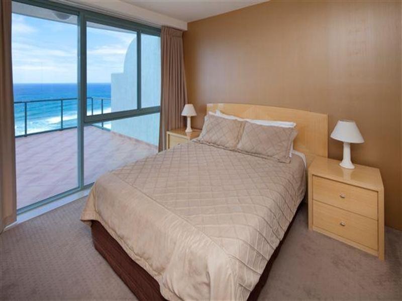 3482 Main Beach Parade, Main Beach QLD 4217