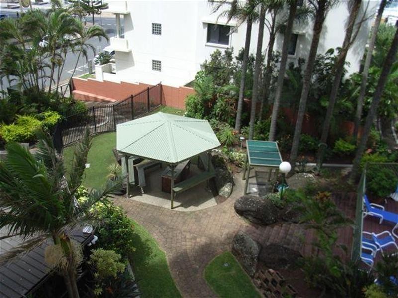 8 8 Trickett Street, Surfers Paradise QLD 4217