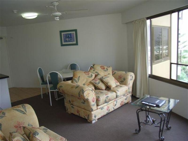 8 8 Trickett Street, Surfers Paradise QLD 4217