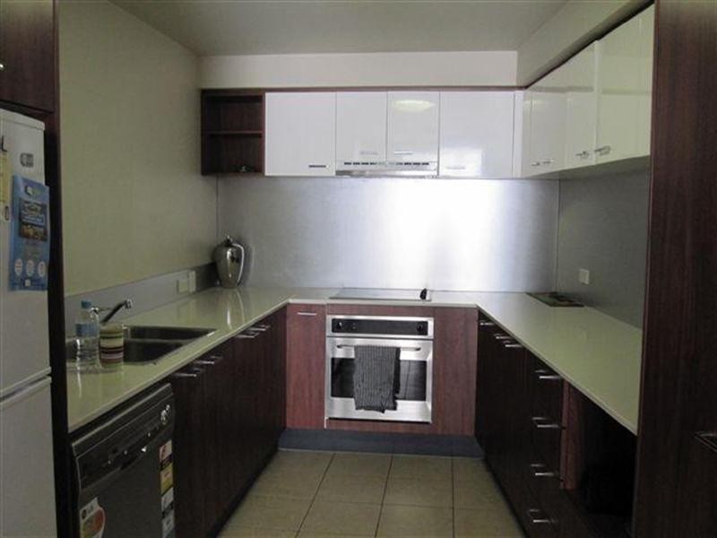 23 Ferny Avenue, Surfers Paradise QLD 4217