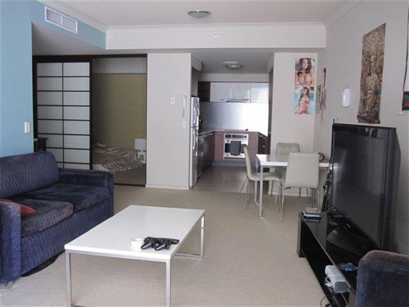 23 Ferny Avenue, Surfers Paradise QLD 4217