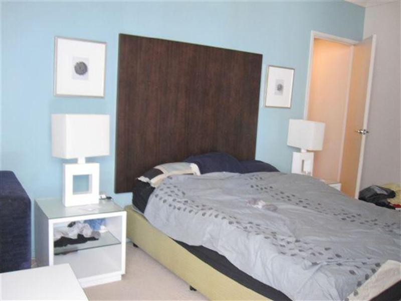 23 Ferny Avenue, Surfers Paradise QLD 4217