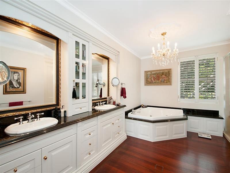 Broadbeach Waters QLD 4218