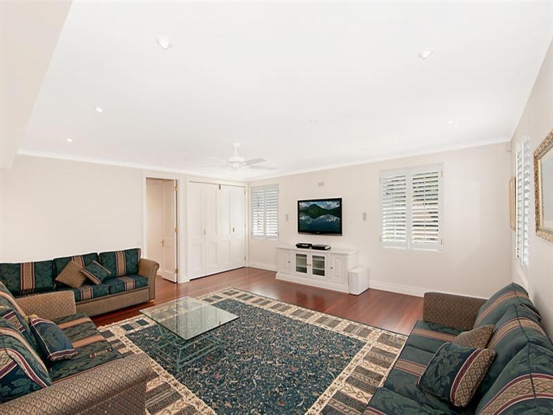 Broadbeach Waters QLD 4218