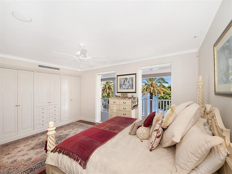 Broadbeach Waters QLD 4218