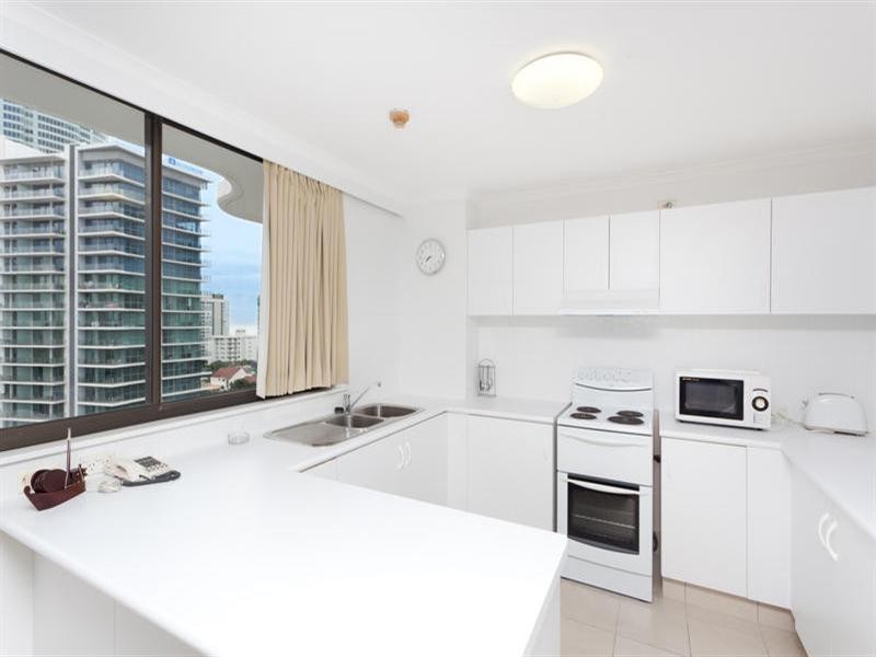 43 Enderley Avenue, Surfers Paradise QLD 4217