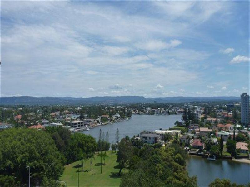 43 Enderley Avenue, Surfers Paradise QLD 4217