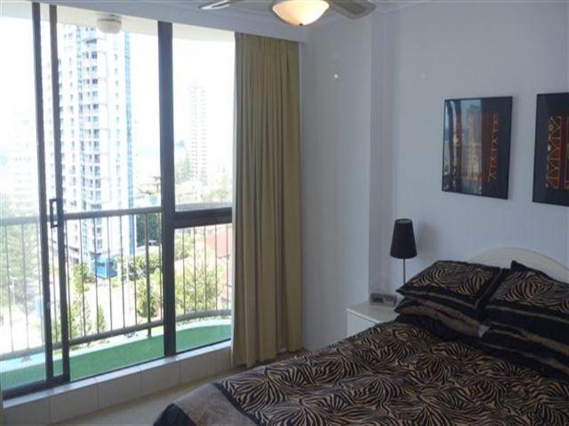 43 Enderley Avenue, Surfers Paradise QLD 4217