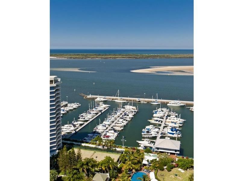 105 Bayview Tower, 21 Bayview Street, Runaway Bay QLD 4216