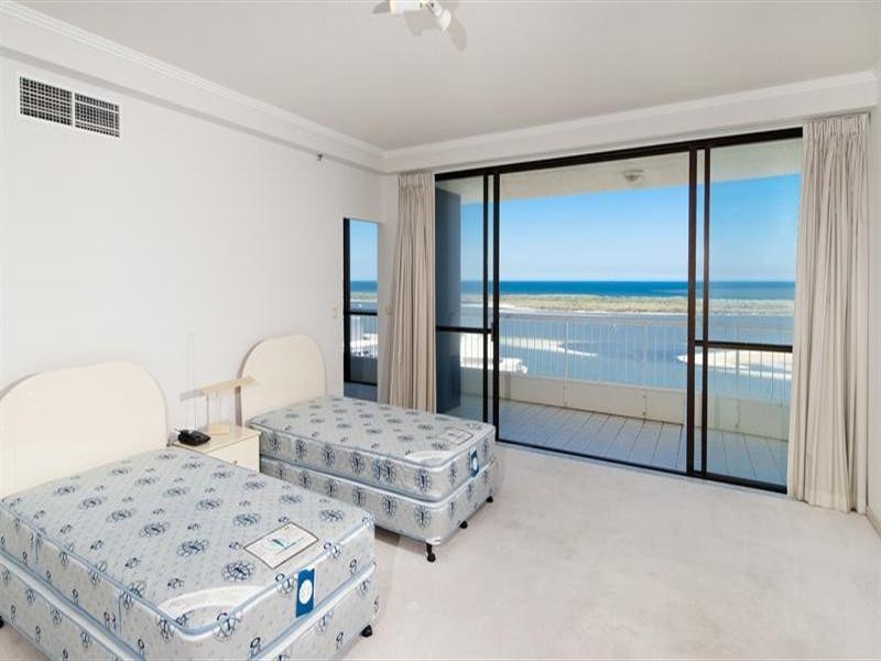 105 Bayview Tower, 21 Bayview Street, Runaway Bay QLD 4216