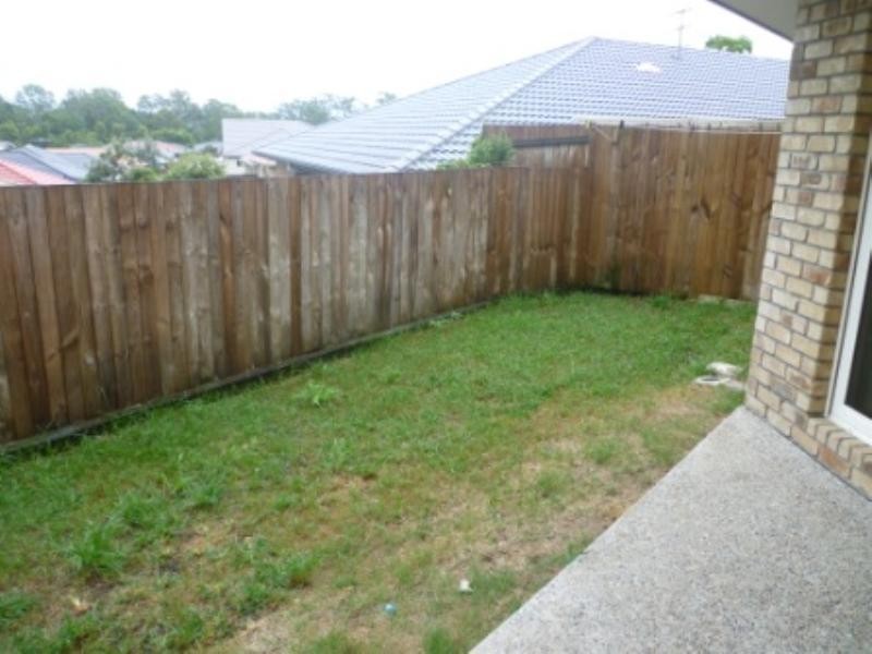 1/16 Armani Avenue, Pimpama QLD 4209