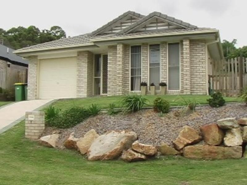 1 Crystal Court, Upper Coomera QLD 4209