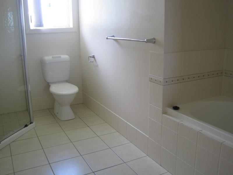 1 Crystal Court, Upper Coomera QLD 4209